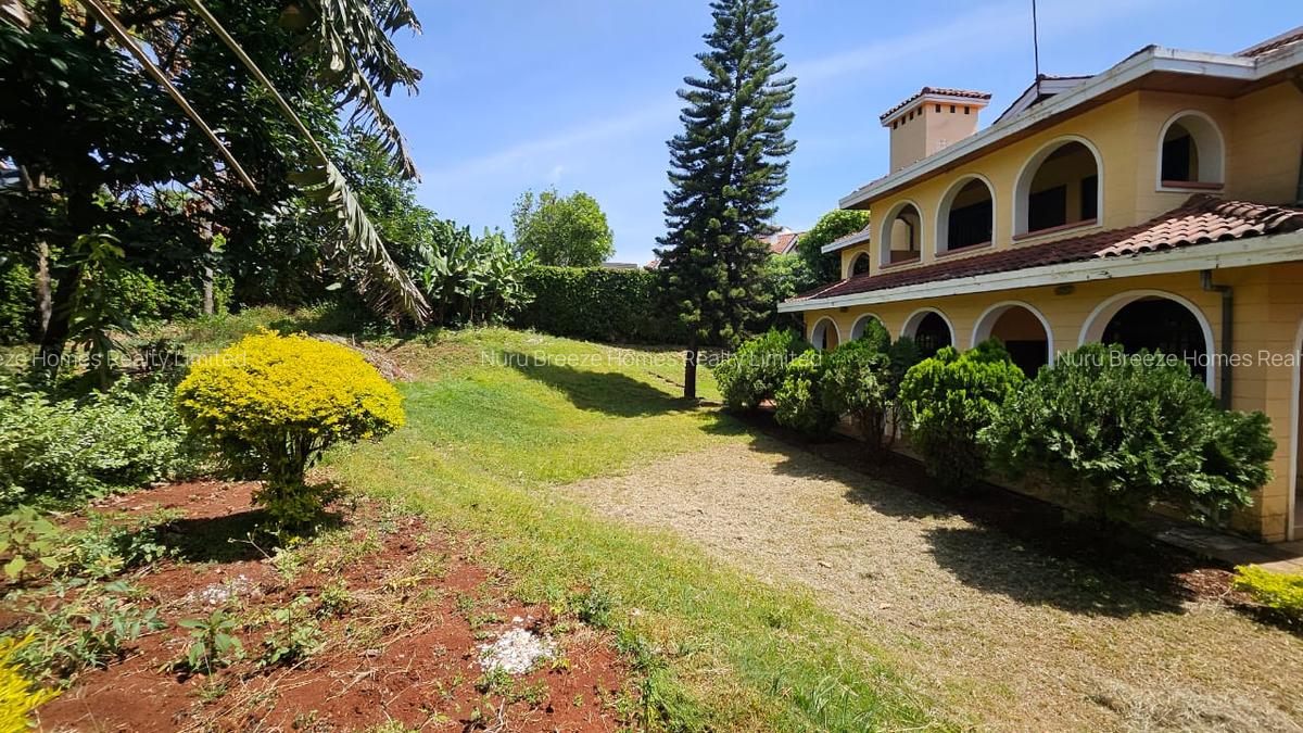 5 Bed House with En Suite in Runda - 8