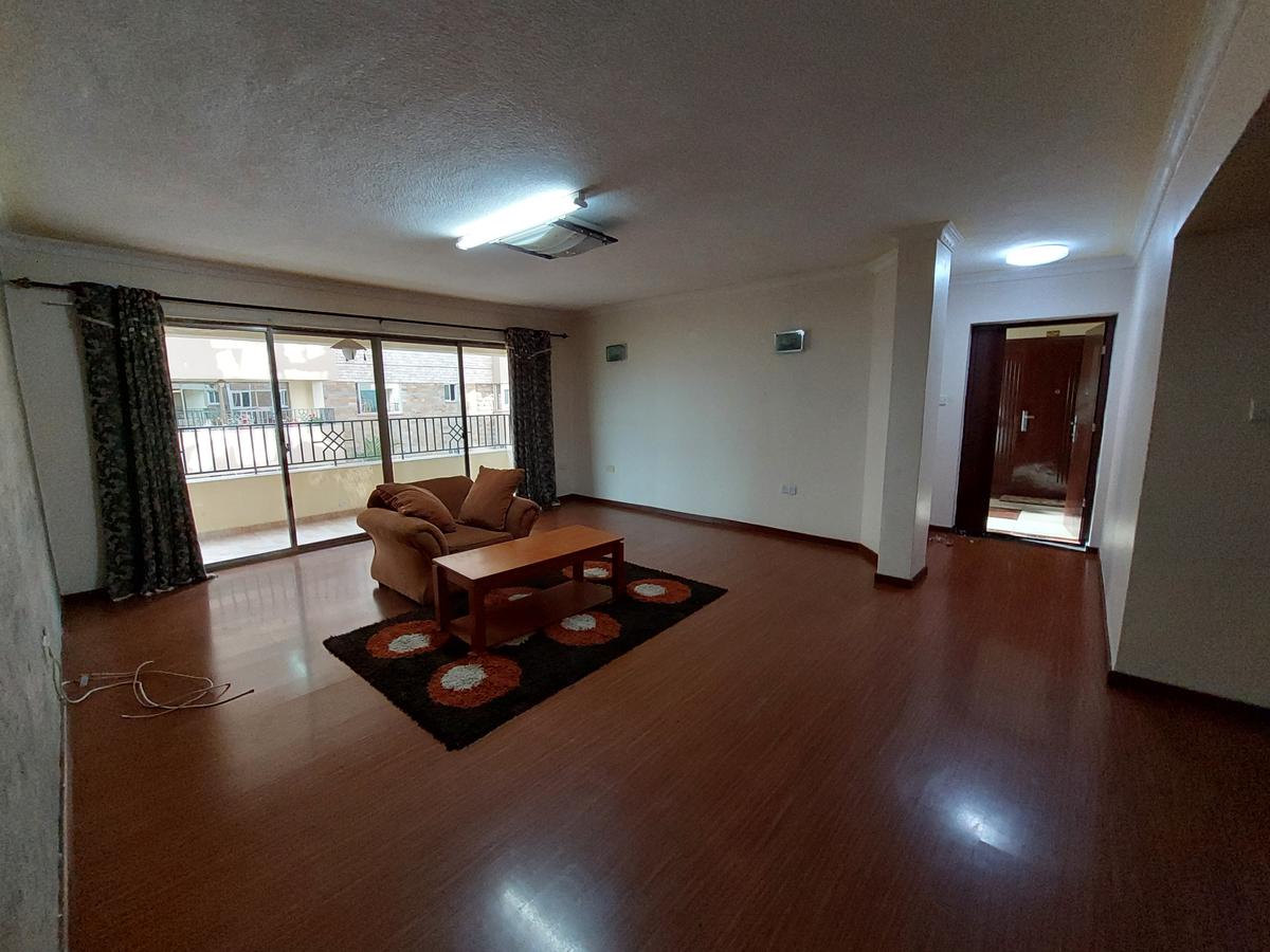 3 Bed Apartment with En Suite at Lavington - 6