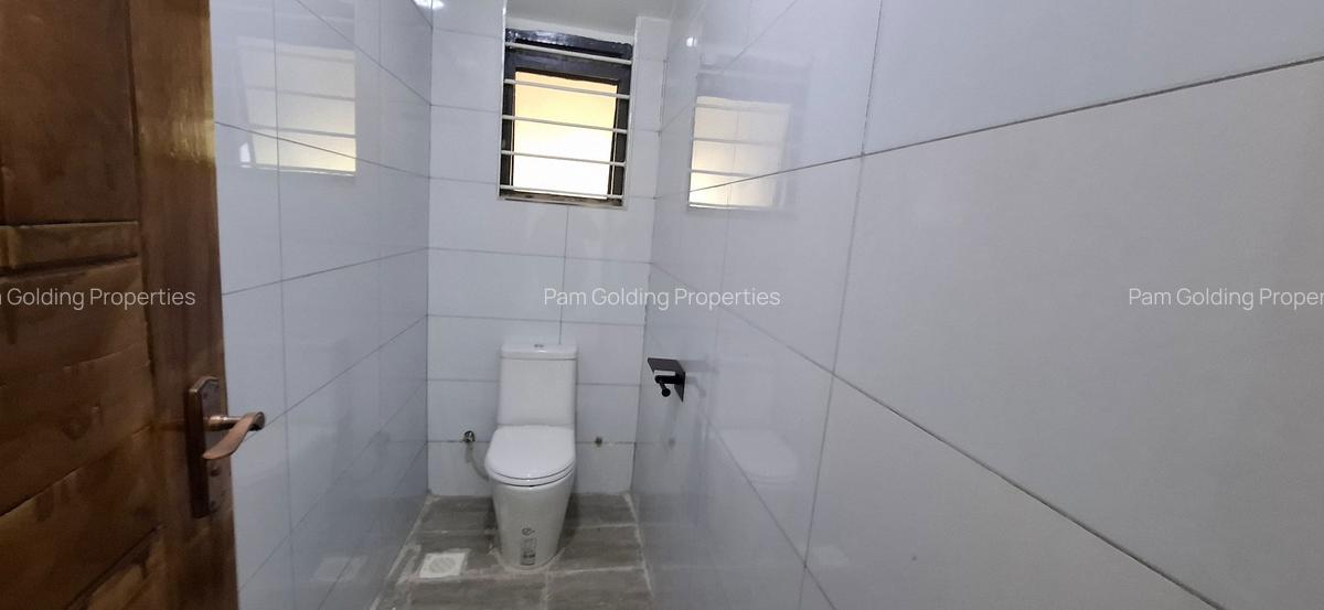 5 Bed House at Safari Park - 12