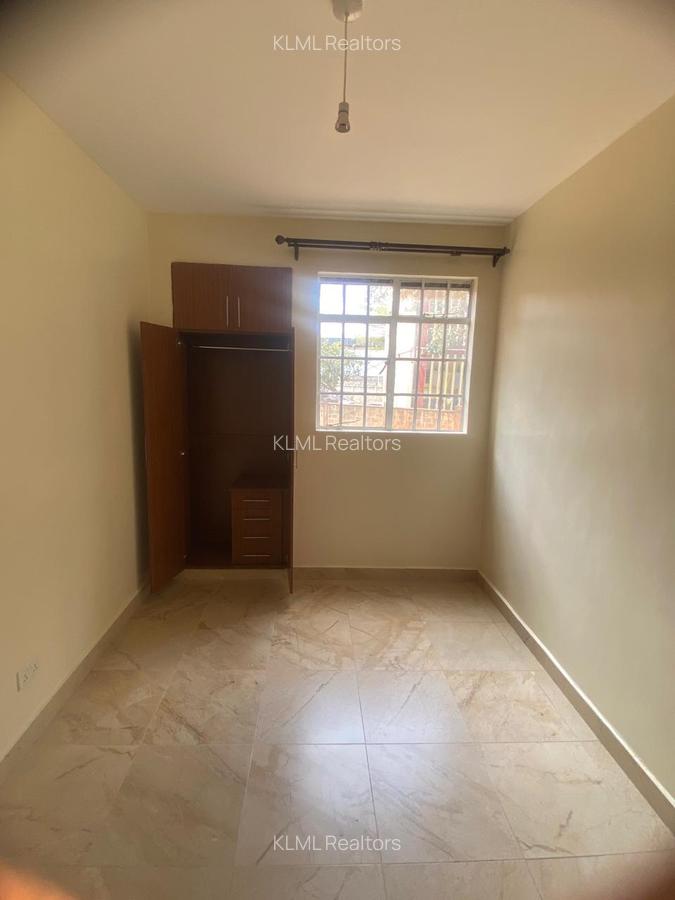 2 Bed Apartment with En Suite at Plainsview - 4