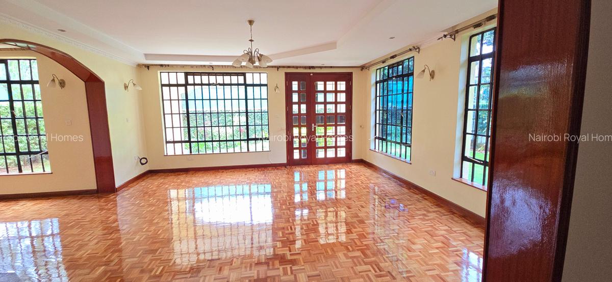 4 Bed Townhouse with En Suite at Lavington Green - 7