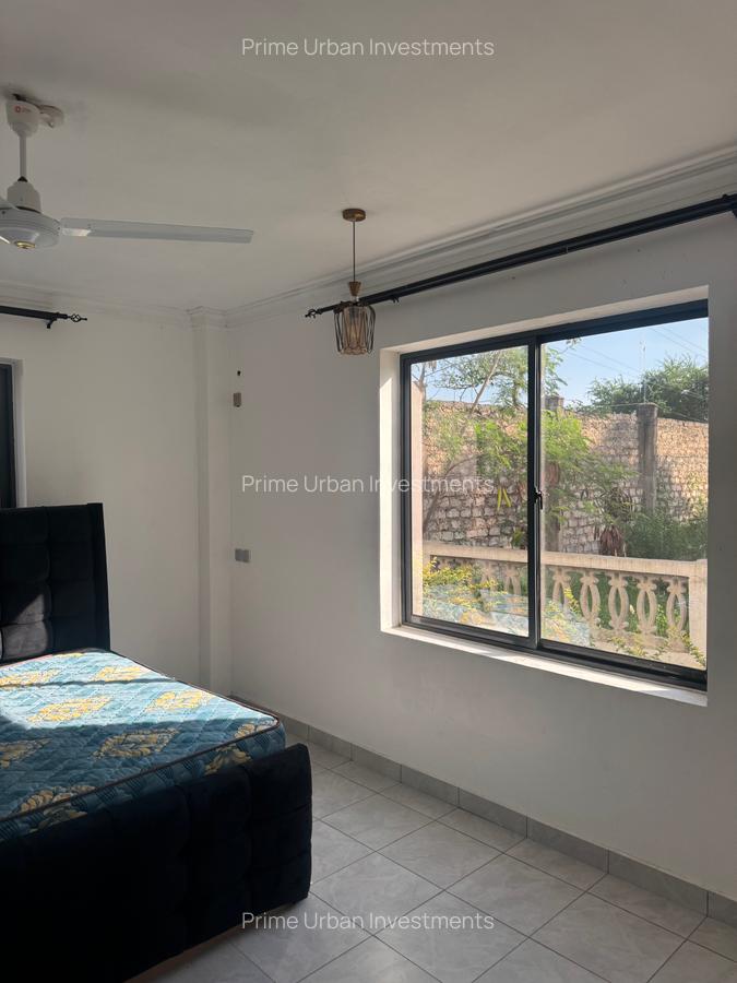 5 Bed House with En Suite in Kikambala - 12