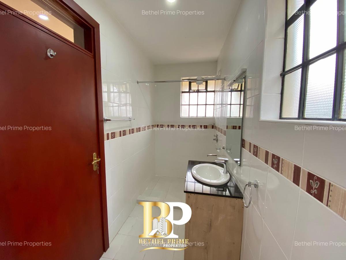 3 Bed Townhouse with En Suite in Lavington - 11