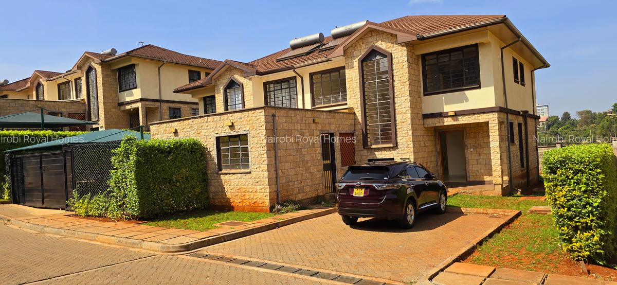 5 Bed Townhouse with En Suite at Edenville - 2