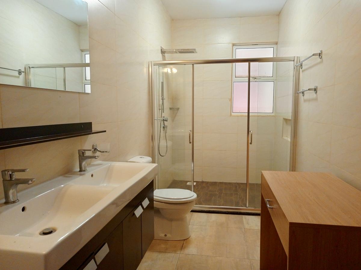 4 Bed Apartment with En Suite in General Mathenge - 13