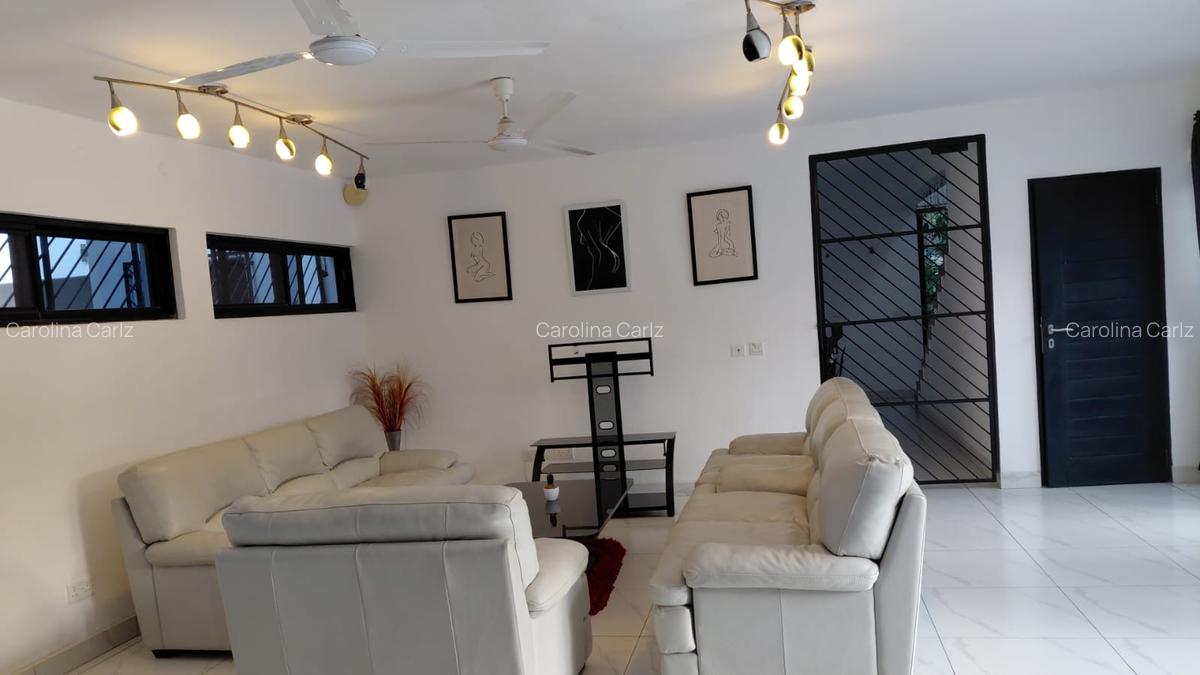 4 Bed House with En Suite in Watamu - 4
