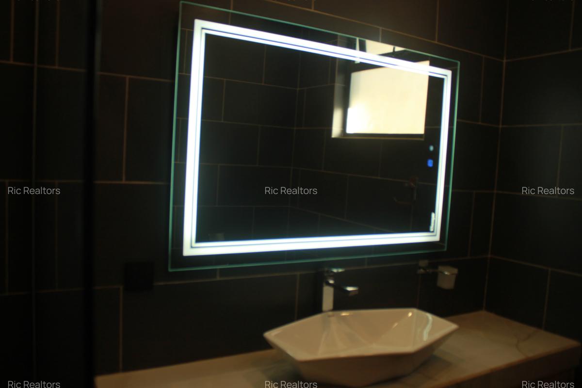 4 Bed Townhouse with En Suite at Banana (Raini Road) - 14