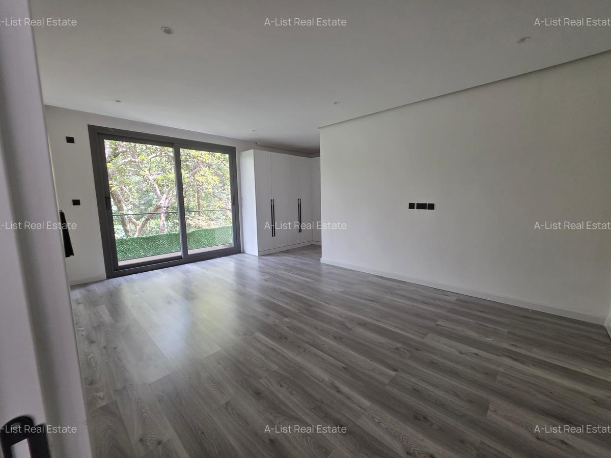 5 Bed Villa with En Suite at Chalbi Drive - 11