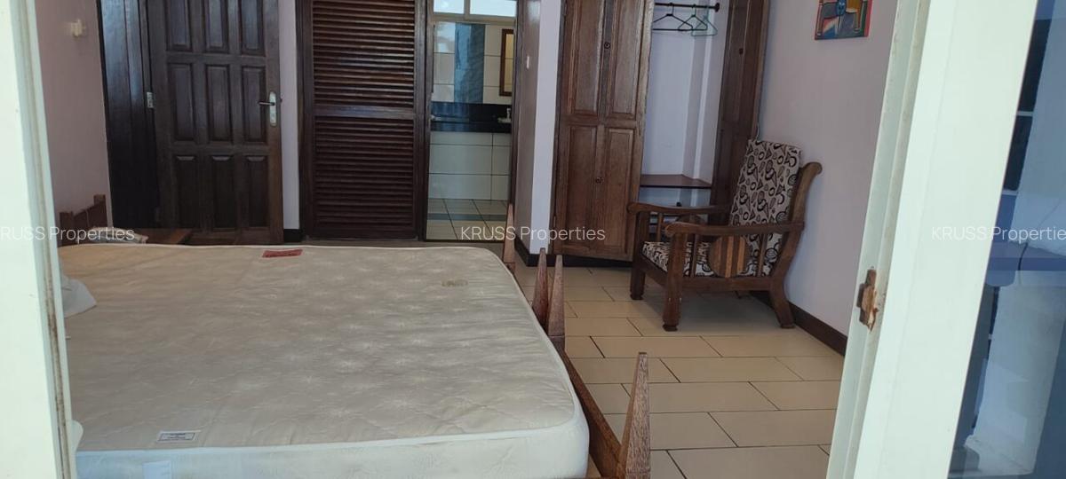 2 Bed Apartment with En Suite at As77 - 3