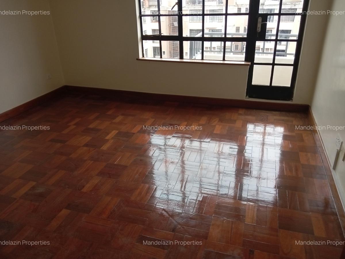 2 Bed Apartment with En Suite at Riverside Drive - 3