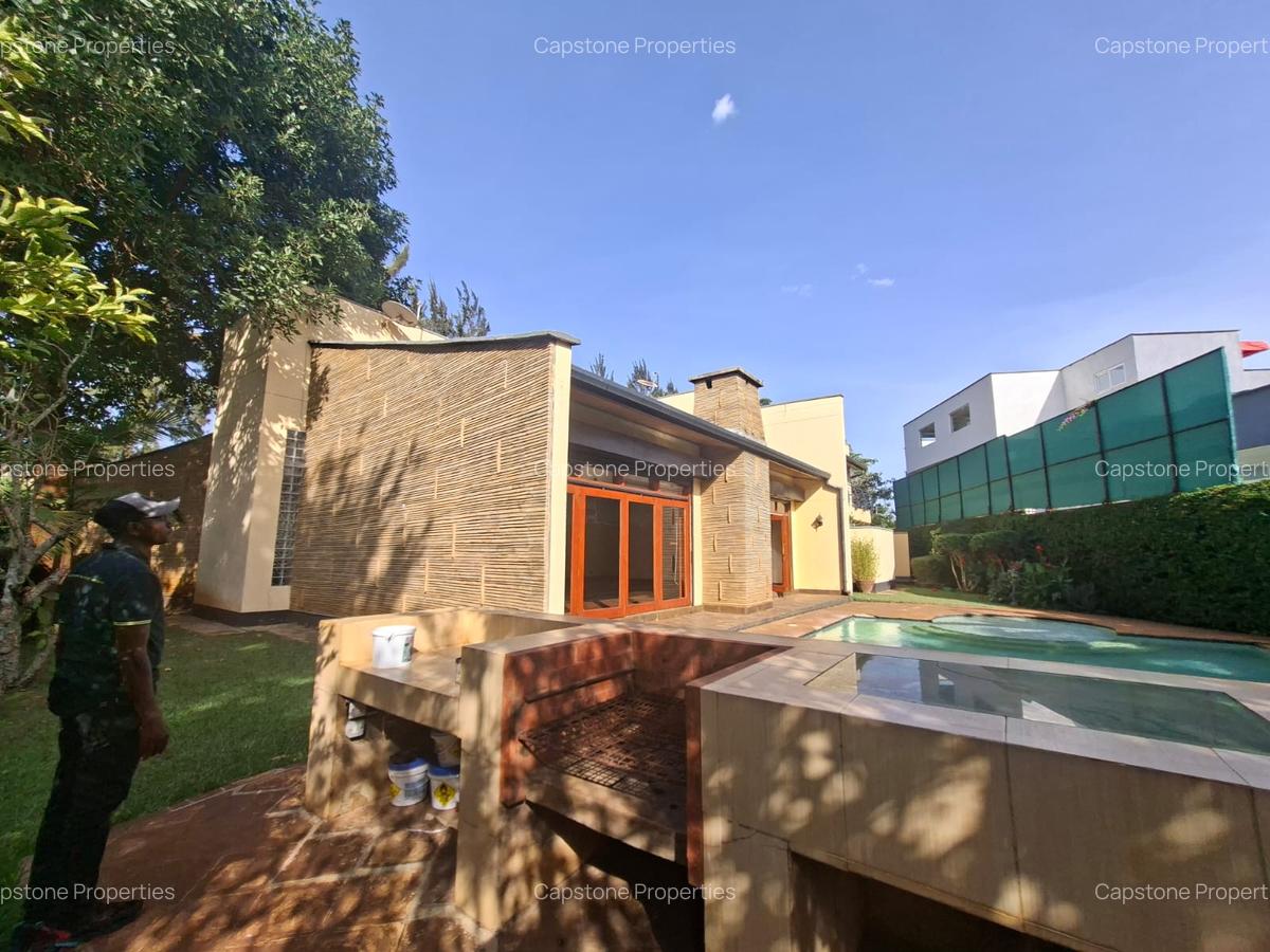 4 Bed House with En Suite in Runda - 19