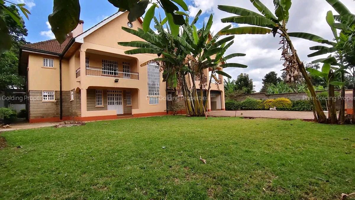 4 Bed House with En Suite in Rosslyn - 1