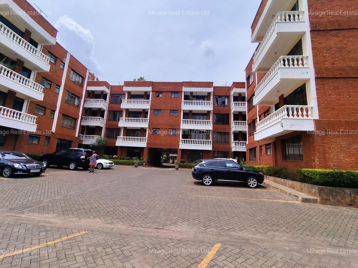 4 Bed Apartment with Parking in Riverside - 1