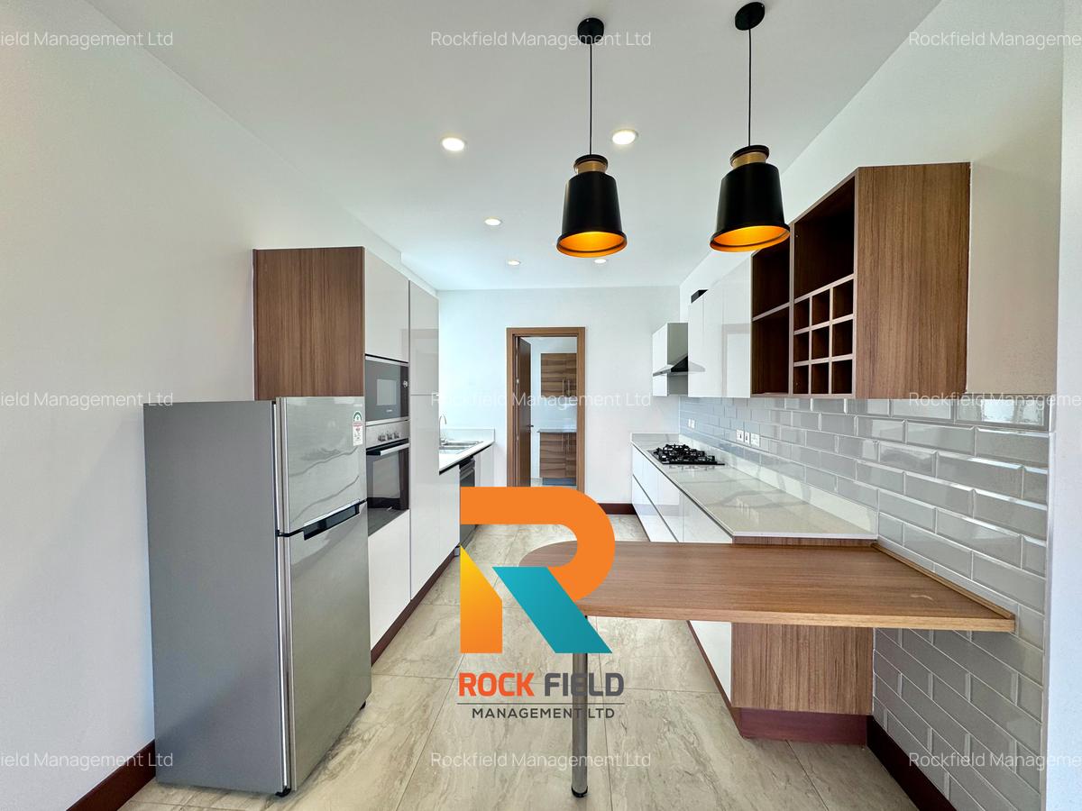 3 Bed Apartment with En Suite in Parklands - 3