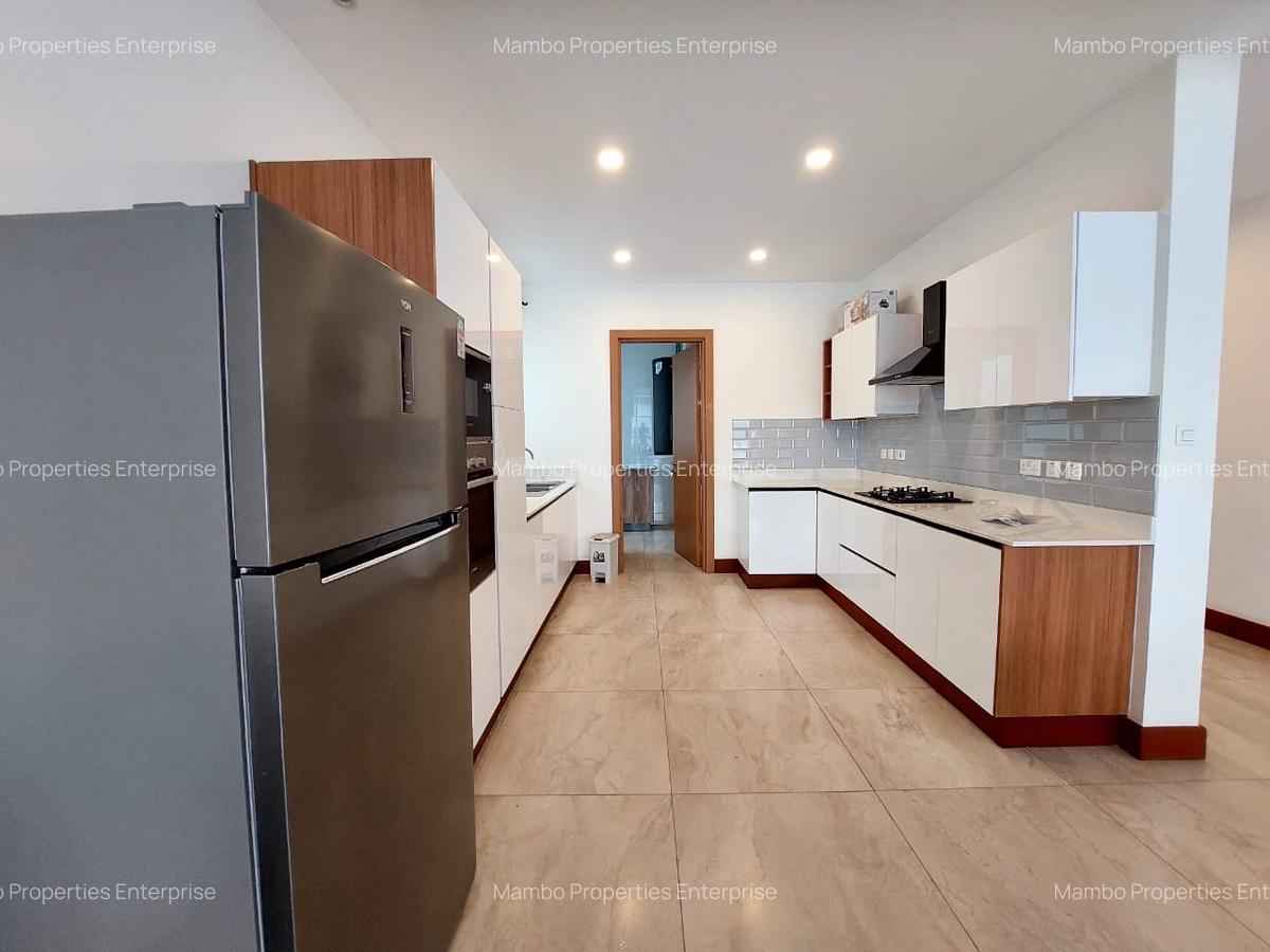 Furnished 2 Bed Apartment with En Suite at City Park Drive - 5