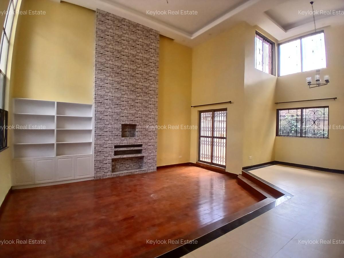5 Bed Townhouse with En Suite at Lavington Green - 17