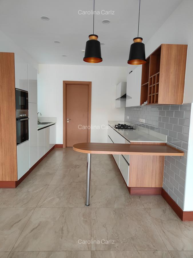 3 Bed Apartment with En Suite at City Park Drive - 14