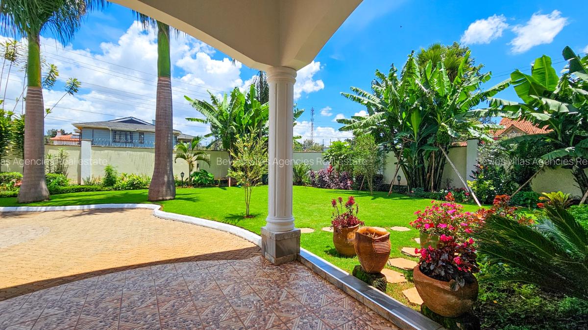 4 Bed House with En Suite at Kitsuru - 2