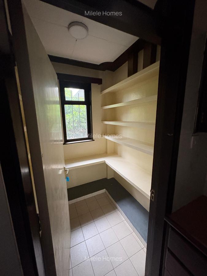 3 Bed Villa with En Suite at Matundu Lane - 16