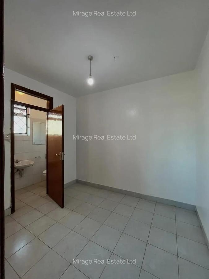 3 Bed Apartment with En Suite in Kilimani - 15