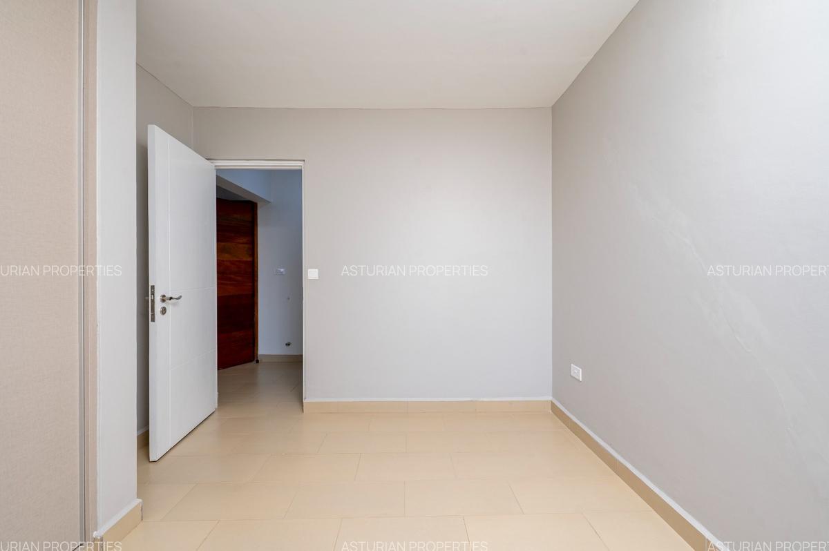 1 Bed Apartment with En Suite in Kitisuru - 16