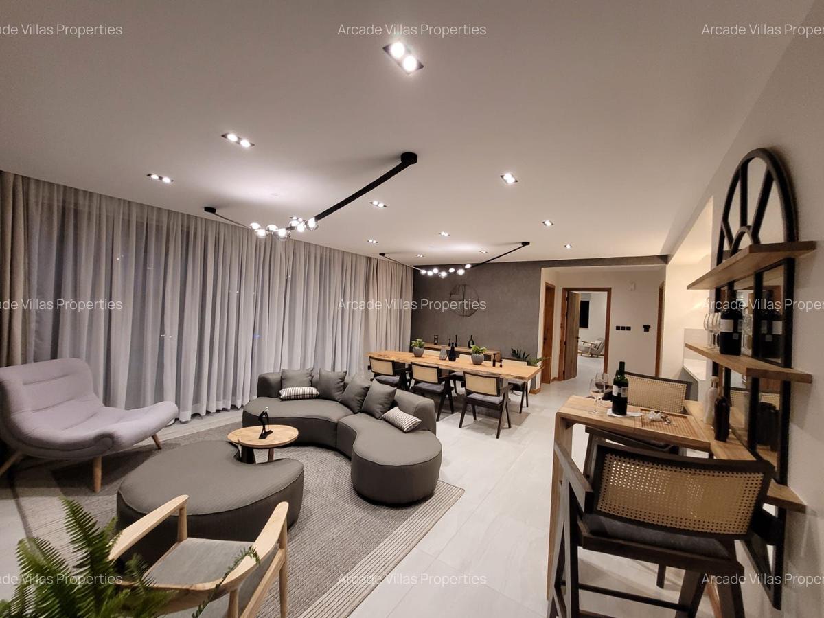 Serviced 3 Bed Apartment with En Suite in Westlands Area - 17