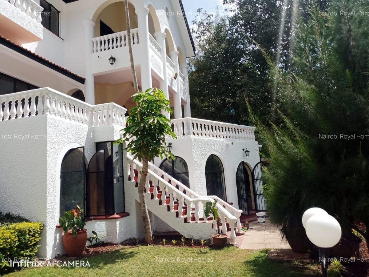 5 Bed House with En Suite at Nyari Road - 1
