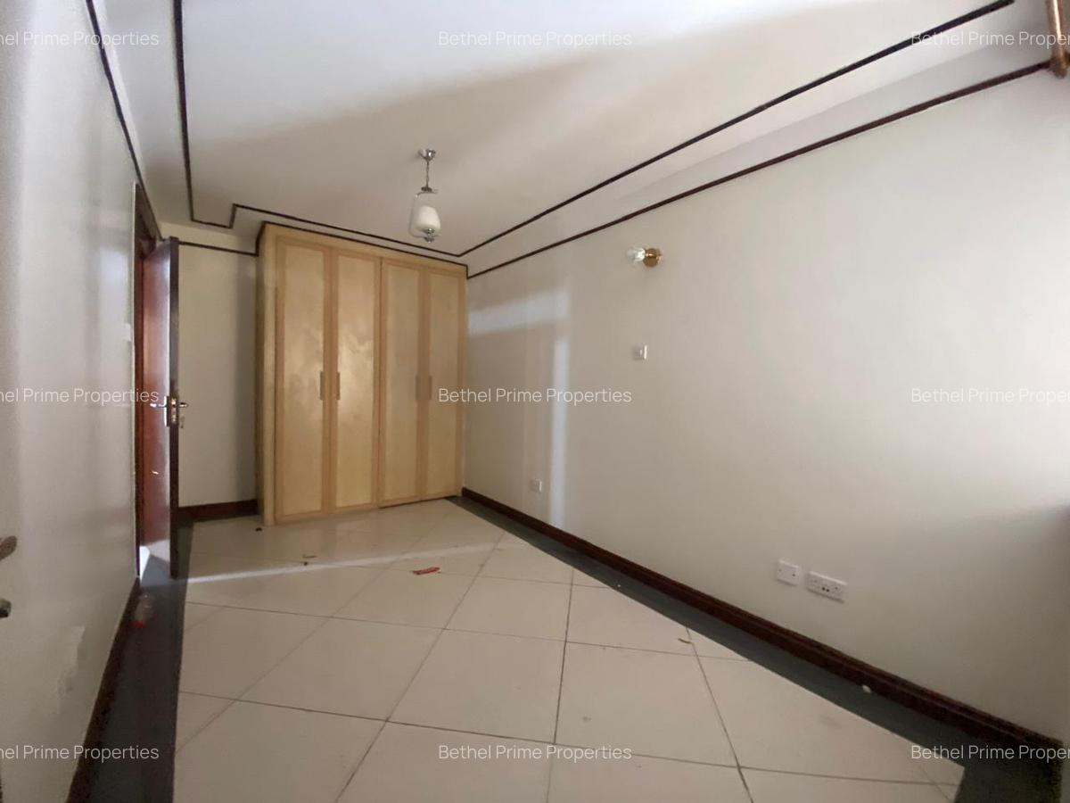 Studio Apartment with En Suite in Westlands Area - 5