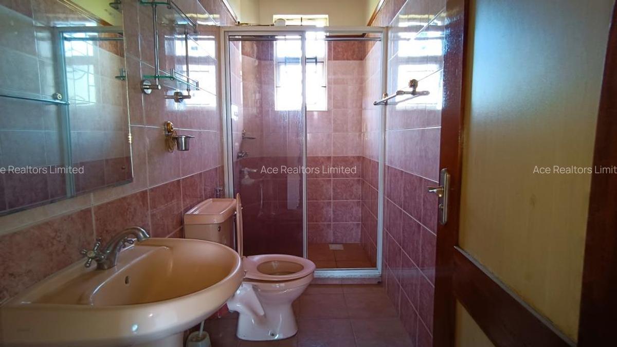 4 Bed Apartment with En Suite at Riverside Drive - 8