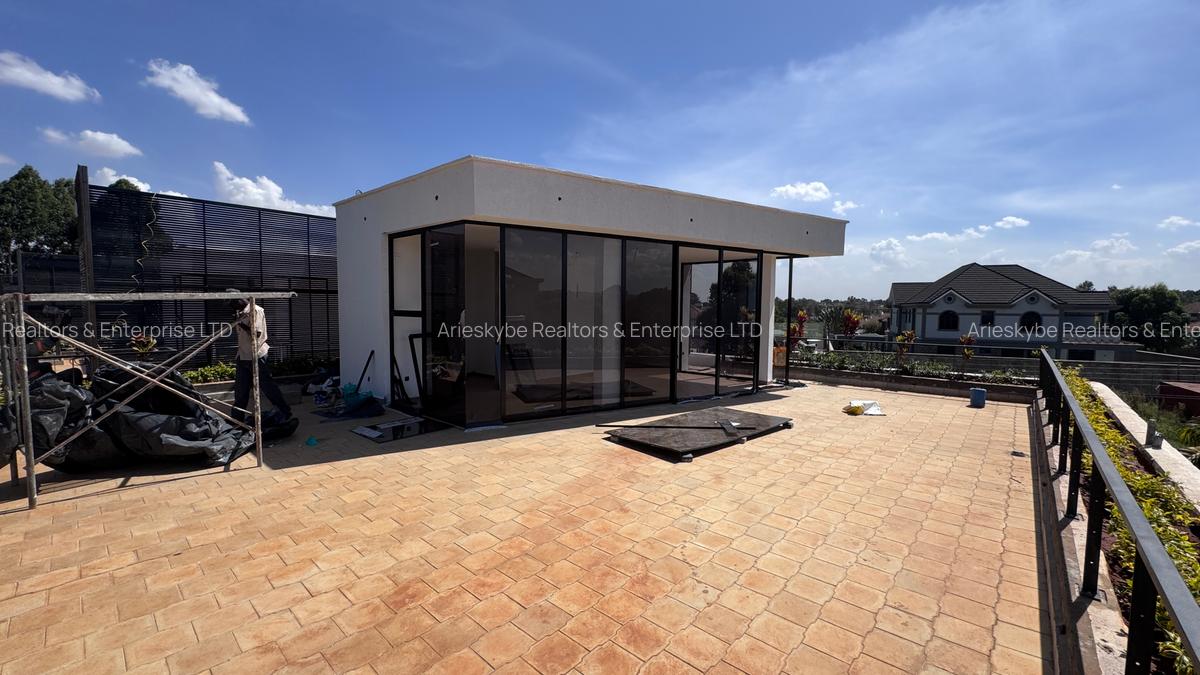 4 Bed Villa with En Suite in Runda - 13