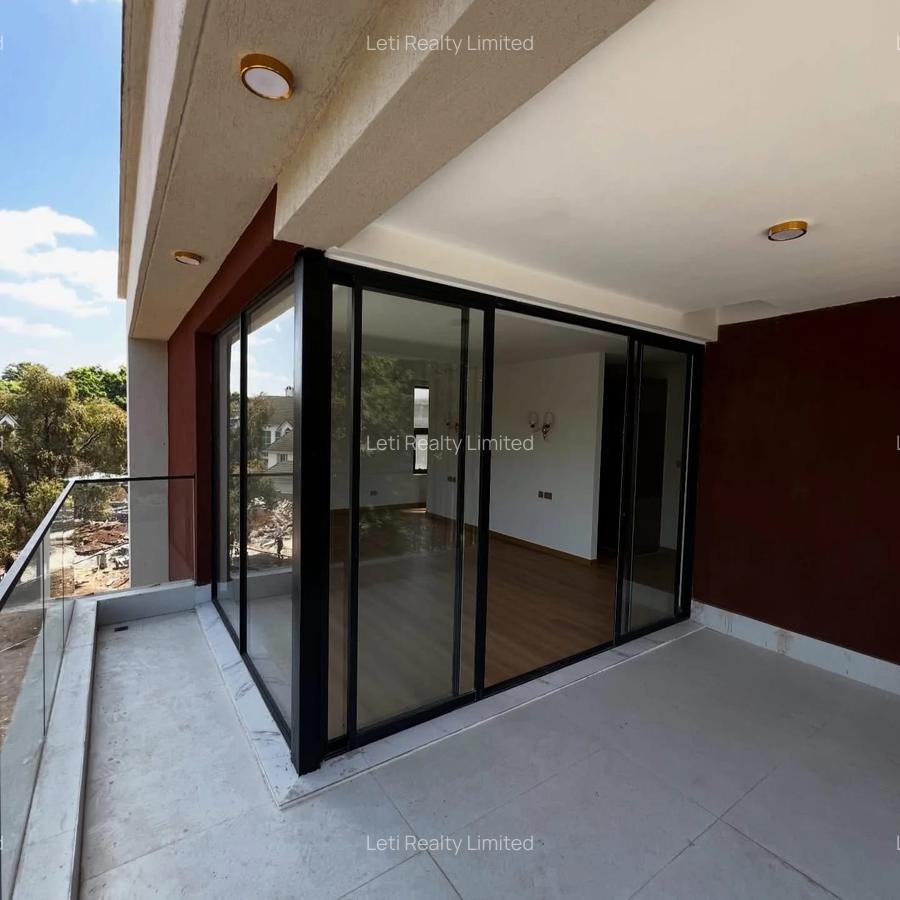 5 Bed Townhouse with En Suite in Lavington - 2