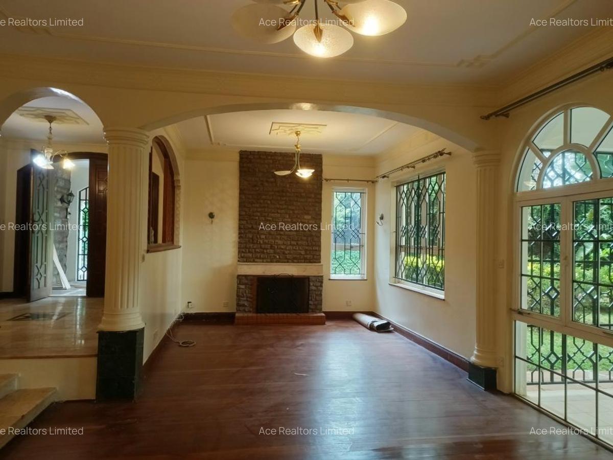 4 Bed Townhouse with En Suite at Hillview - 4