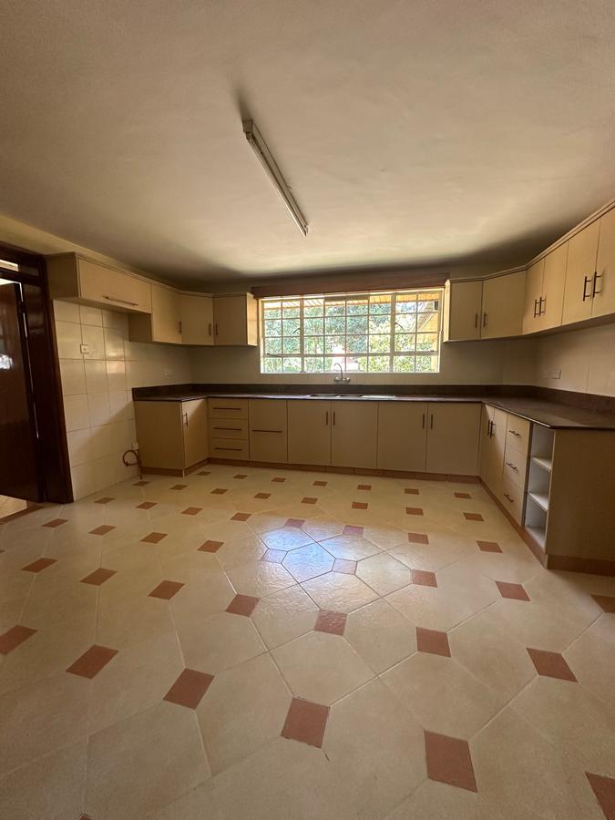 4 Bed Townhouse with En Suite in Runda - 2