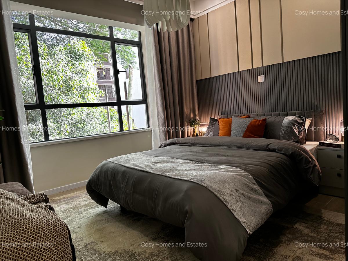 2 Bed Apartment with En Suite at Lavington - 5