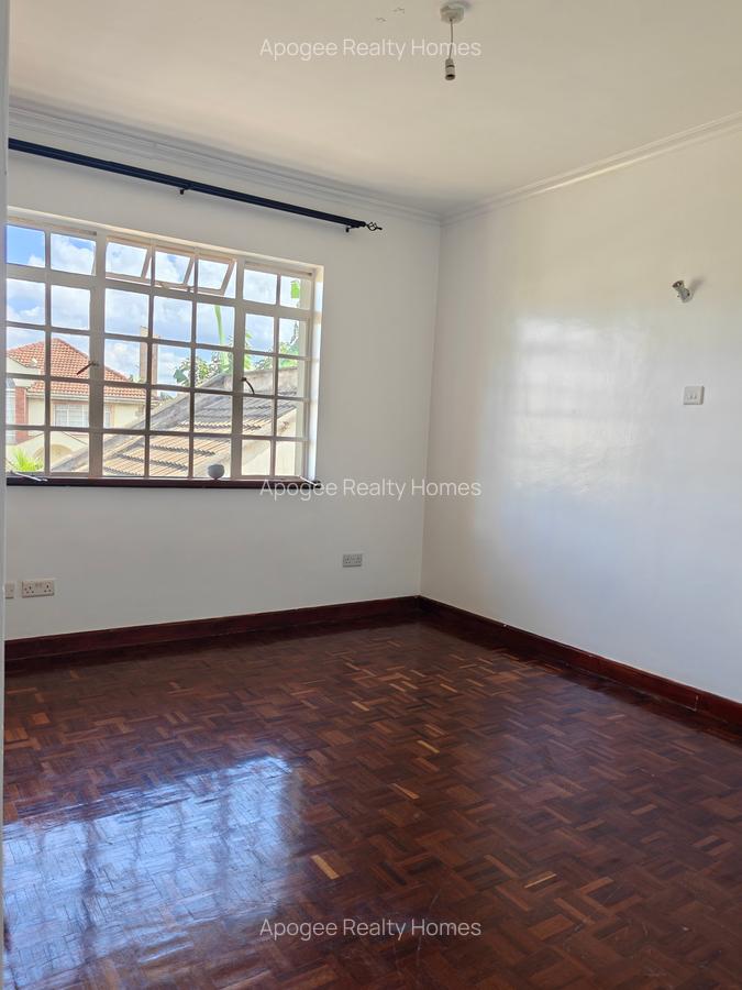 4 Bed House with En Suite at Paradise Lost Road - 12