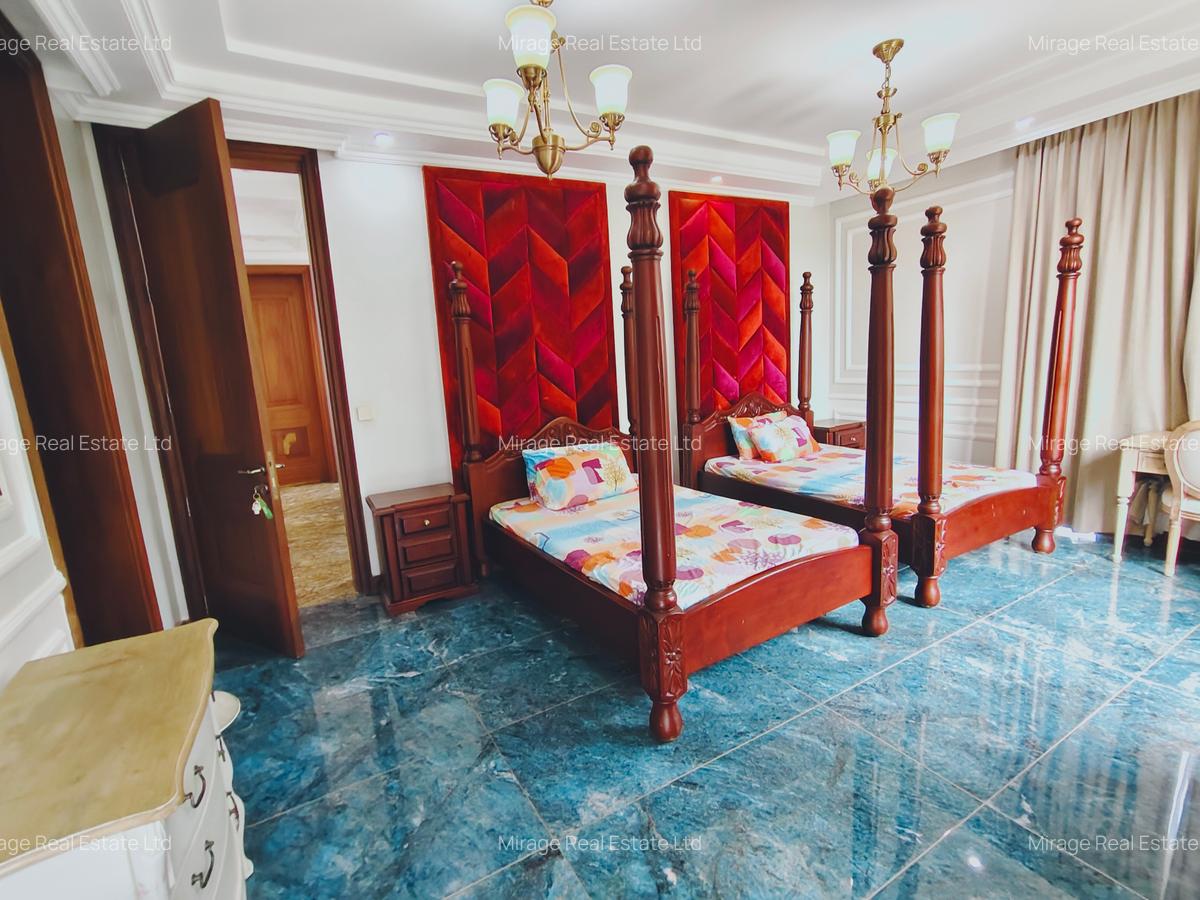 6 Bed Villa with En Suite in Lavington - 17