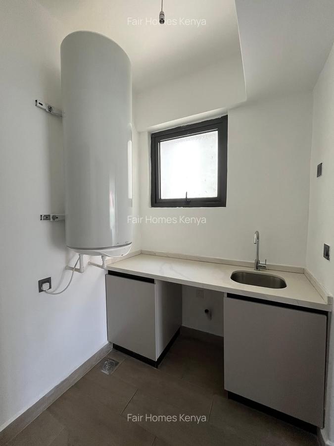 3 Bed Apartment with En Suite at Riverside Drive - 6