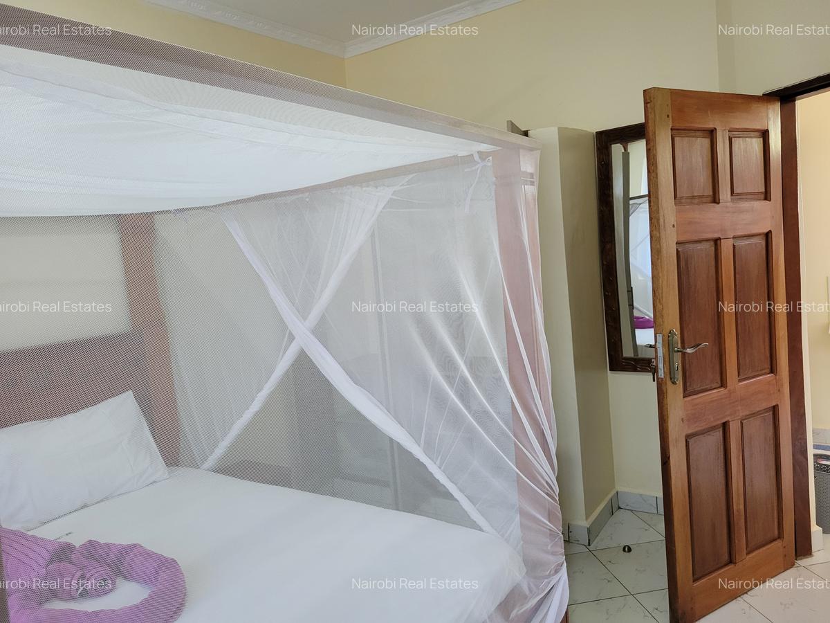 1 Bed House with En Suite in Diani - 9