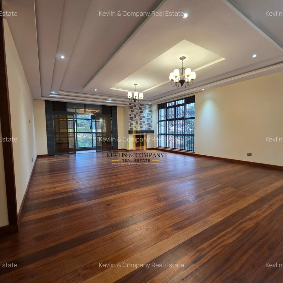 7 Bed Villa with En Suite in Nyari - 17