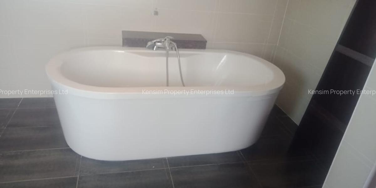 4 Bed Townhouse with En Suite in Runda - 19