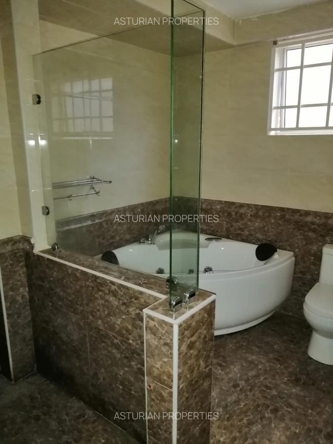 3 Bed Apartment with En Suite in Westlands Area - 1