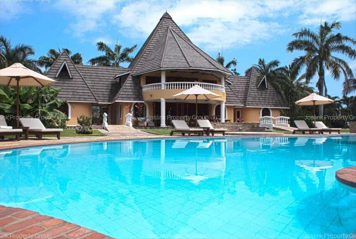 10 Bed Villa with En Suite in Nyali Area - 5
