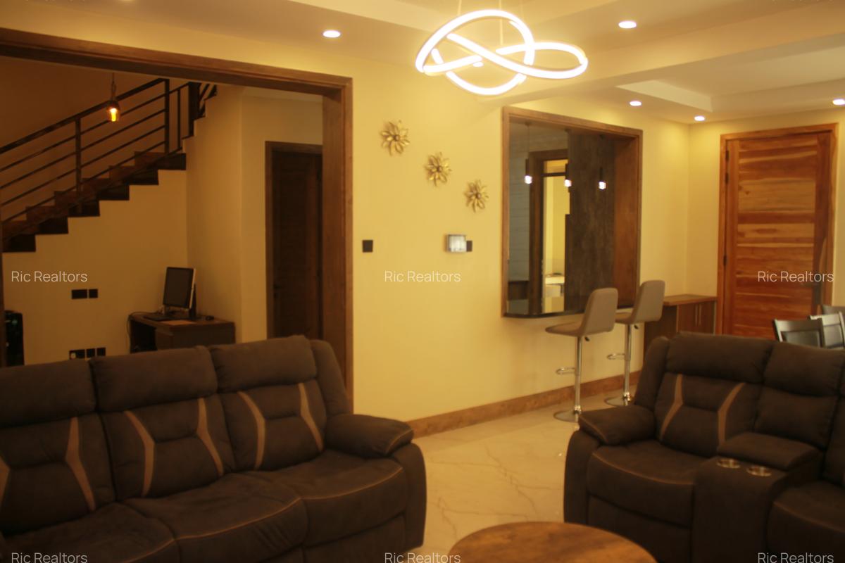 4 Bed Townhouse with En Suite at Banana (Raini Road) - 8