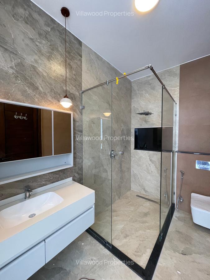 6 Bed Villa with En Suite in Nyari - 12