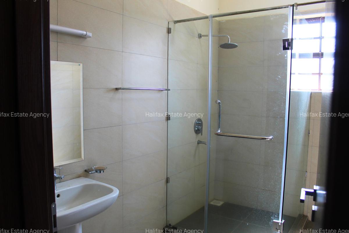 4 Bed Townhouse with En Suite in Runda - 5