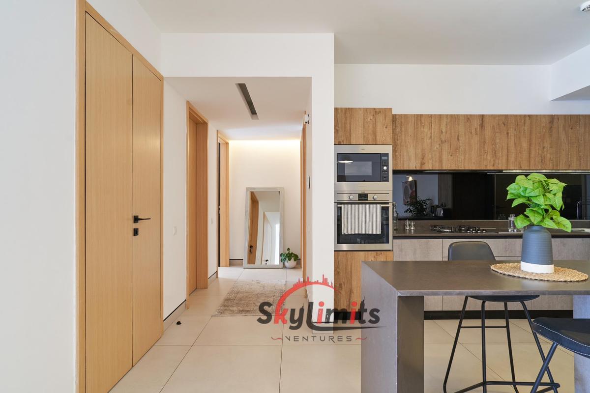 Furnished 2 Bed Apartment with En Suite at Dennis Pritt Rd - 20