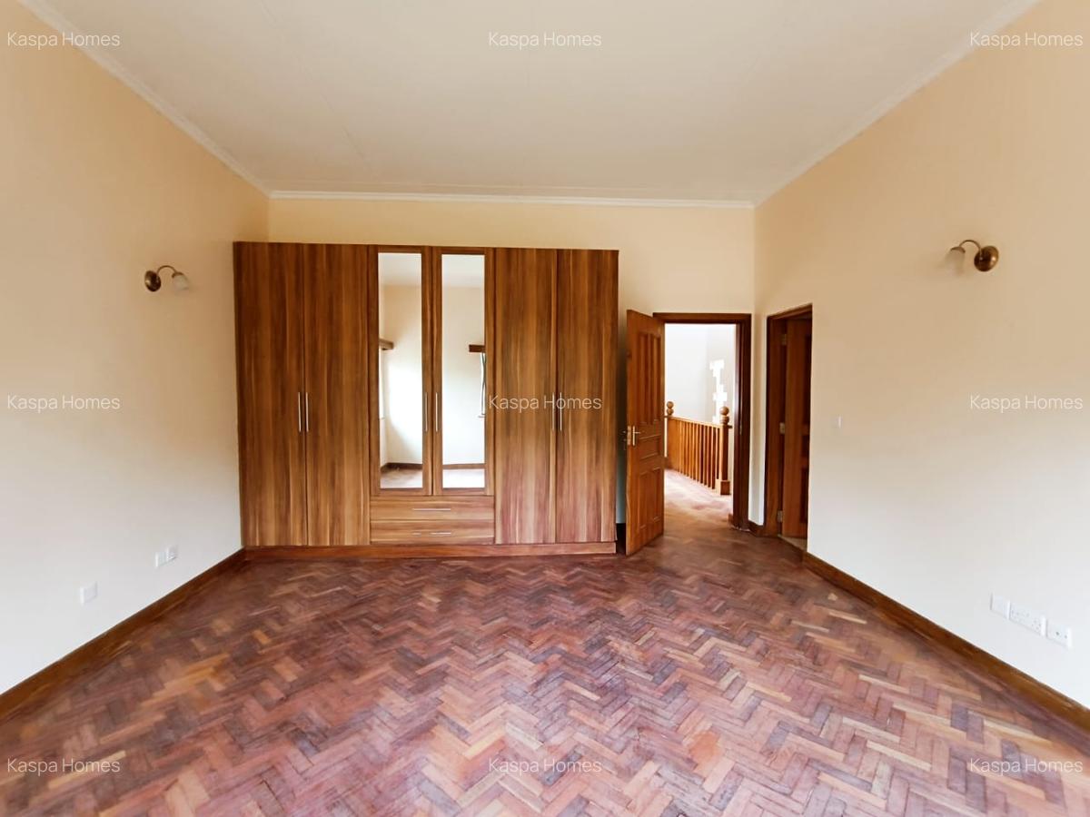 4 Bed House with En Suite in Karen - 12