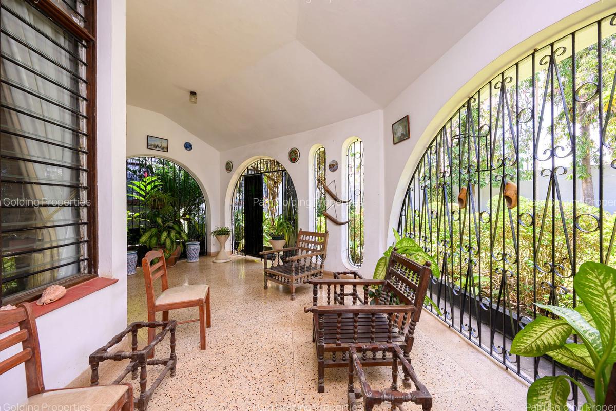 5 Bed Townhouse at Beach Road - 7