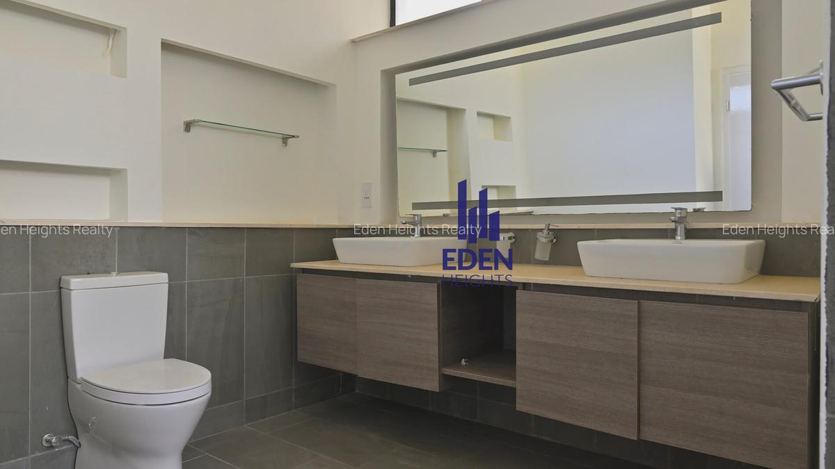 3 Bed Apartment with En Suite in Riverside - 13