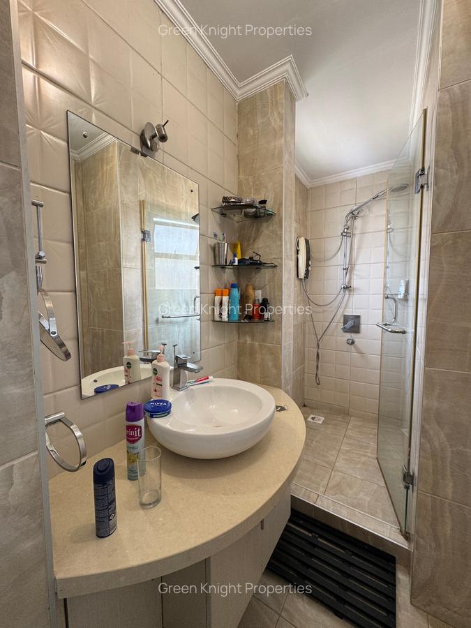 Serviced 1 Bed Apartment with En Suite in Lavington - 4